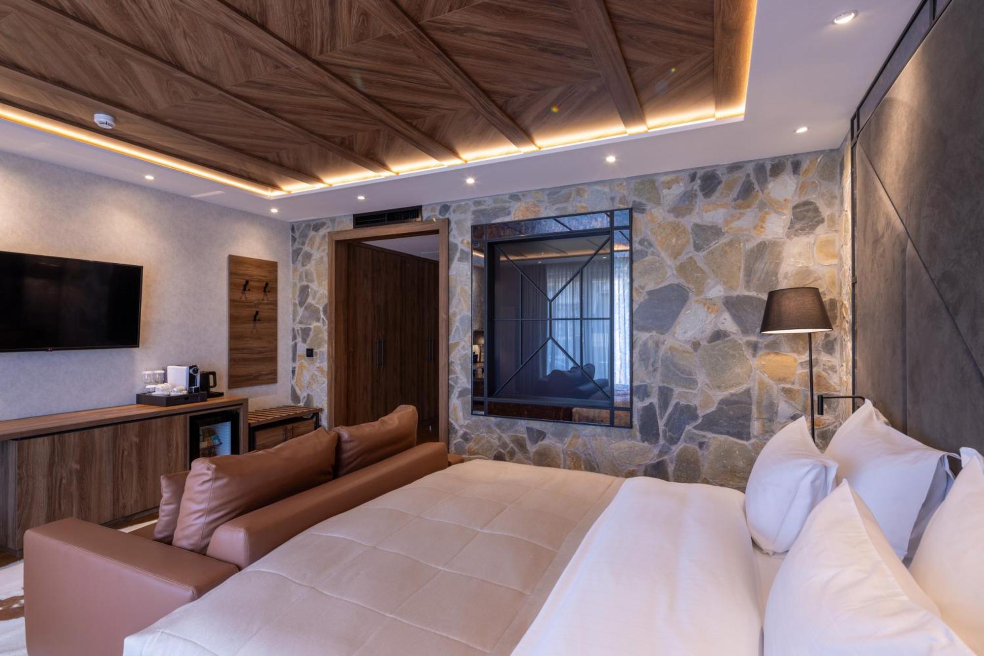 Hotel ซลาตีบอร์ ภายนอก รูปภาพ